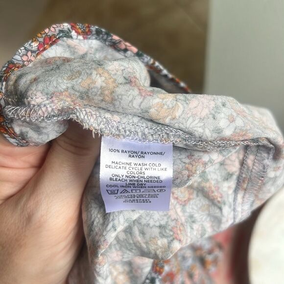 Ann Taylor Blouse Top - Picture 4 of 4